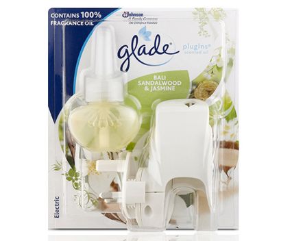 Ароматизатор за контакт Glade Plugins сандалово дърво и жасмин + пълнител