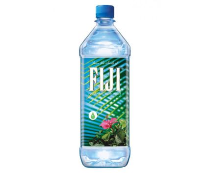 Артезианска натурална вода Фиджи 1л РЕТ