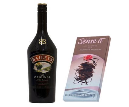 Пакет: Baileys 0.7 л + Черен шоколад Sense it с малини 100 г